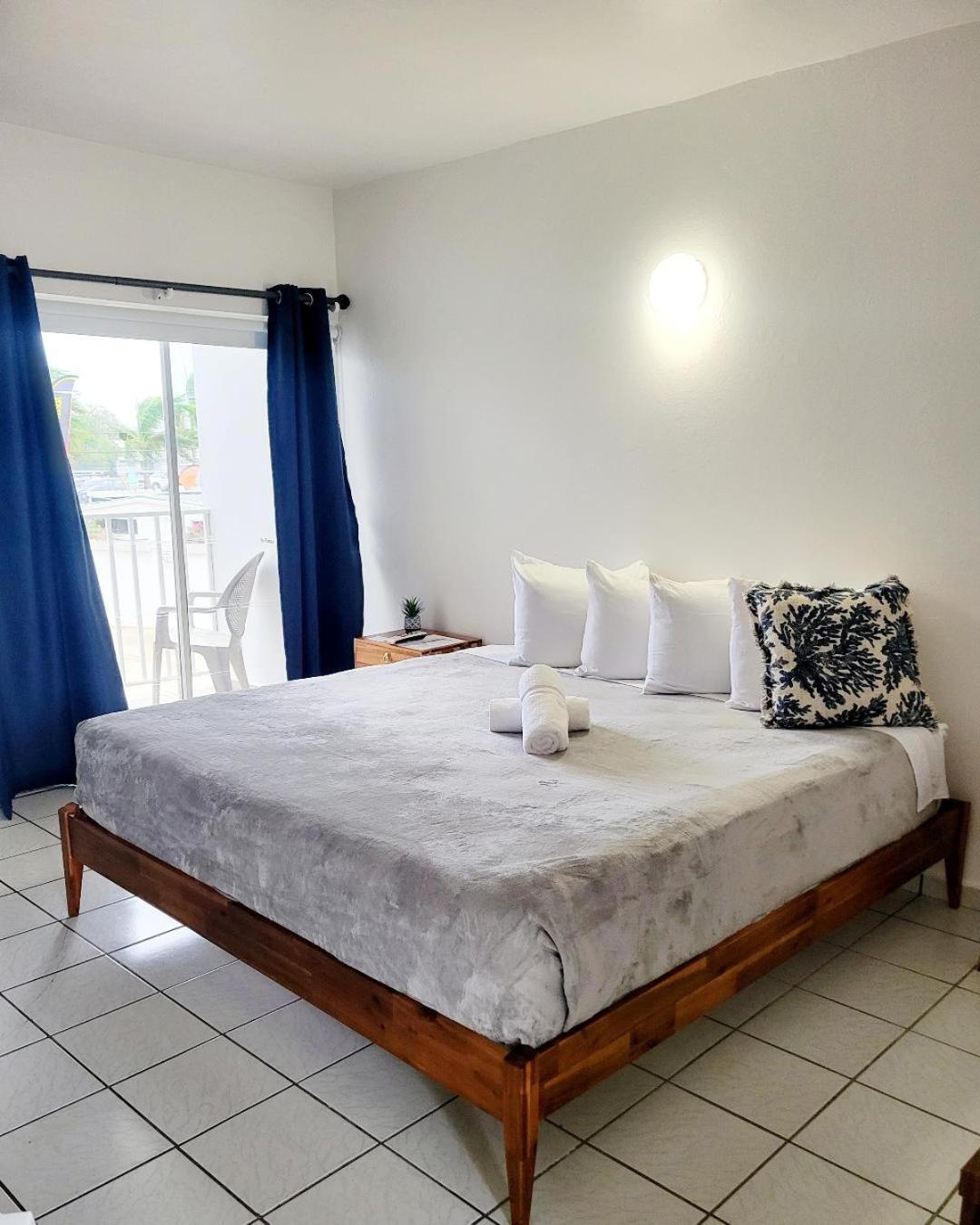 Nautilus By La Jamaca Hotels-Downtown La Parguera Lajas Exterior photo